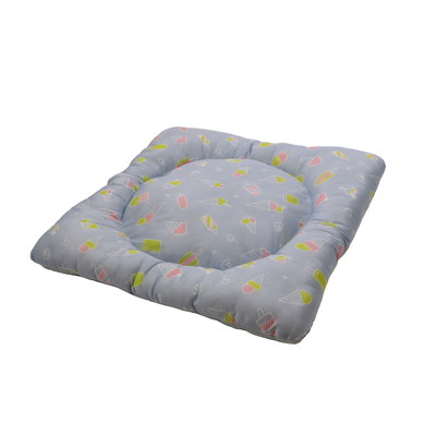 【ドギーマンハヤシ】クールズ　ざぶとん　アイスびより　グレー　1個 ☆ペット用品 ※お取り寄せ商品